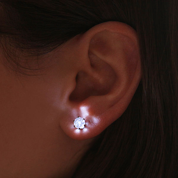 awesome-design-ideas-LED-Crystal-Earrings-juvelyric-1