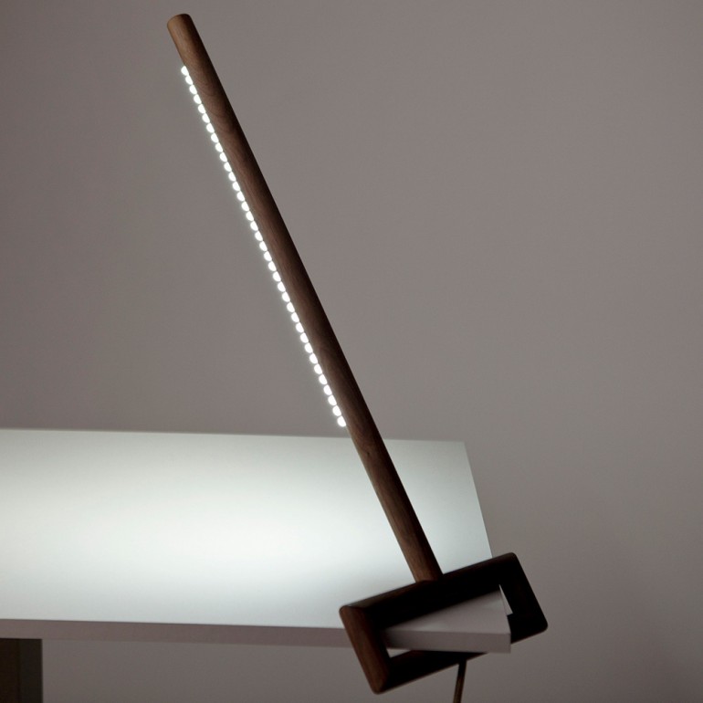 awesome-design-ideas-Ugol-Table-Lamp-Yaroslav-Misonzhnikov-1