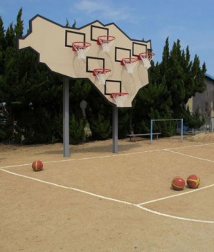 awesome-design-ideas-Multi-Basket-Playground-llobet-Pons-1